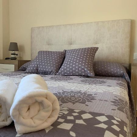 Apartamento En Granada Con Facil Aparcamiento En La Zona Exterior photo